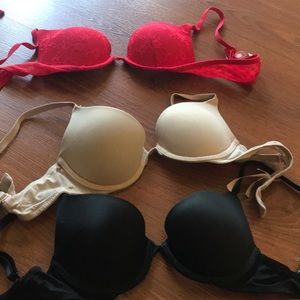 32A Victoria’s Secret Bras (3 Pack)